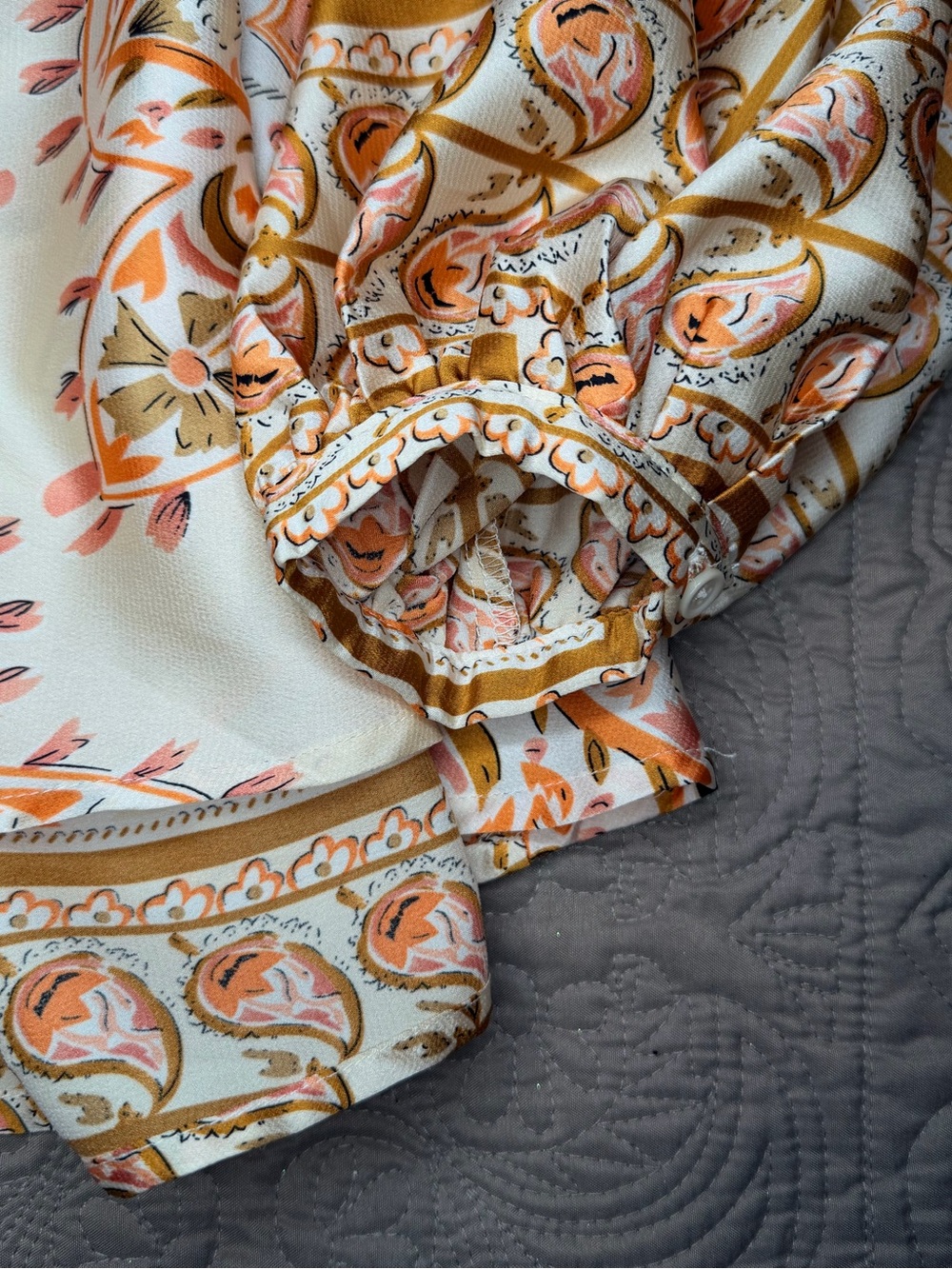 GiGio Paisley-Geometric Pattern Blouse - Picture 4 of 5